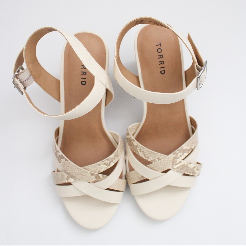 TORRID Platform Heels Wedges Cream Snake 11.5